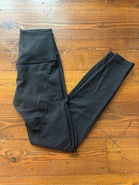 Lululemon Align Leggings with pattern, size 4, 28 inch